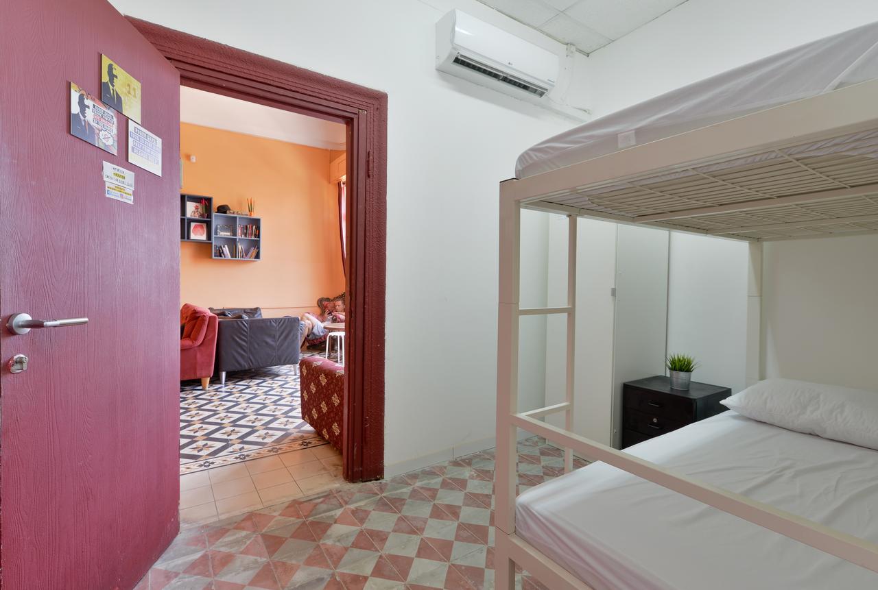 Roger's Hostel